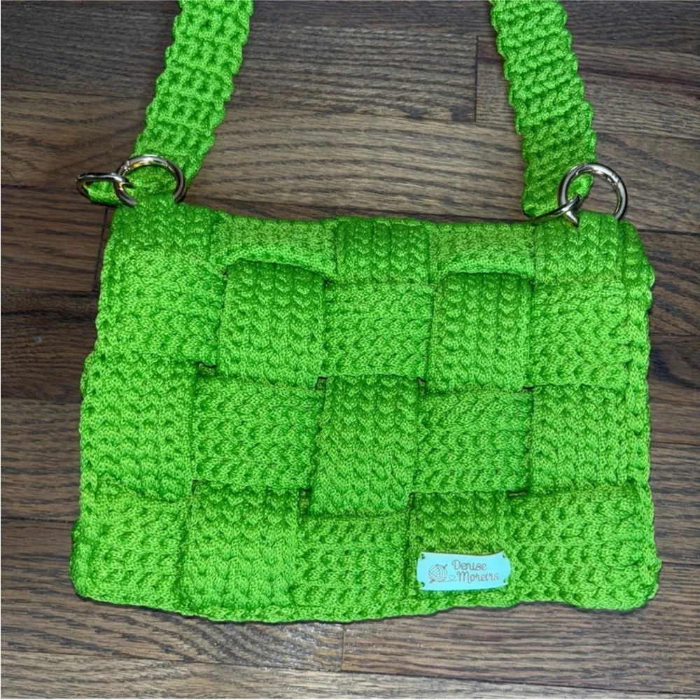 Handmade Women's Crochet Shoulder Bag with Woven Texture - Picture 3 of 8